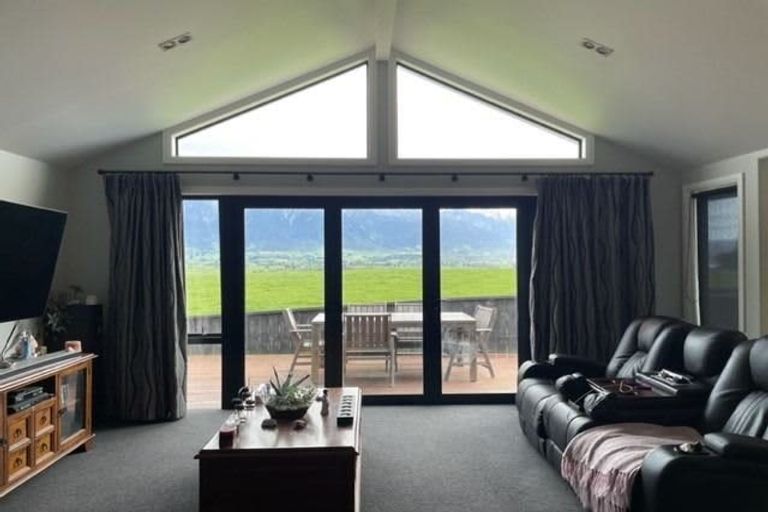 Photo of property in 33 Shearwater Drive, Kaikoura, 7300