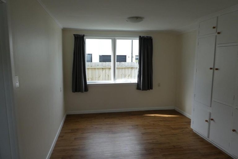 Photo of property in 10 Defoe Place, Waltham, Christchurch, 8023