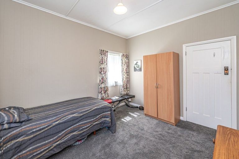 Photo of property in 5 Mosston Road, Castlecliff, Whanganui, 4501