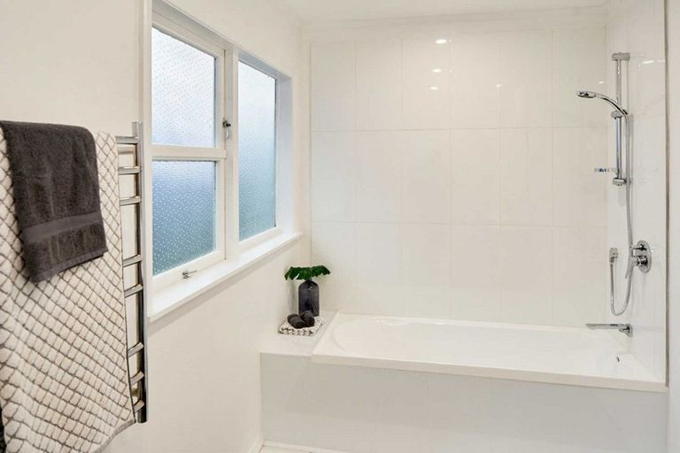 Photo of property in 57 Rona Street, Eastbourne, Lower Hutt, 5013