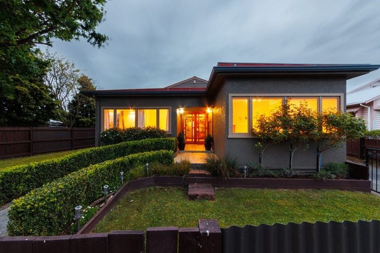 Photo of property in 9 Rosalie Terrace, Kelvin Grove, Palmerston North, 4414