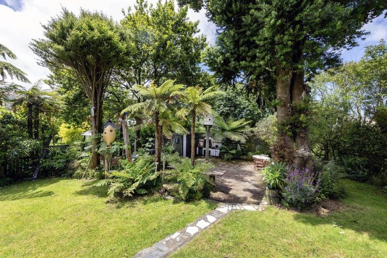 Photo of property in 14 Chamberlain Road, Karori, Wellington, 6012