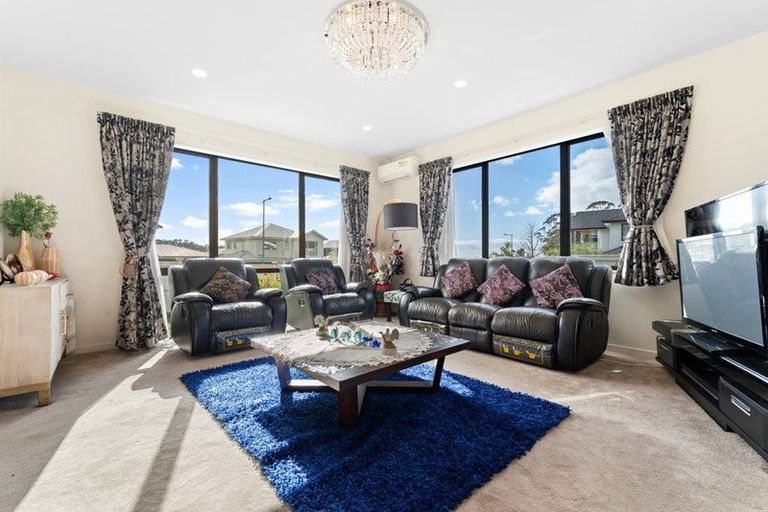 Photo of property in 24 Mettam Drive, Swanson, Auckland, 0614