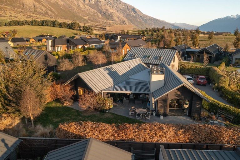Photo of property in 4 Caithness Court, Jacks Point, Queenstown, 9371