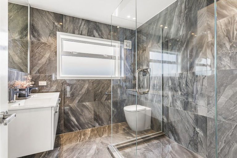 Photo of property in 48 Matakatia Parade, Matakatia, Whangaparaoa, 0930