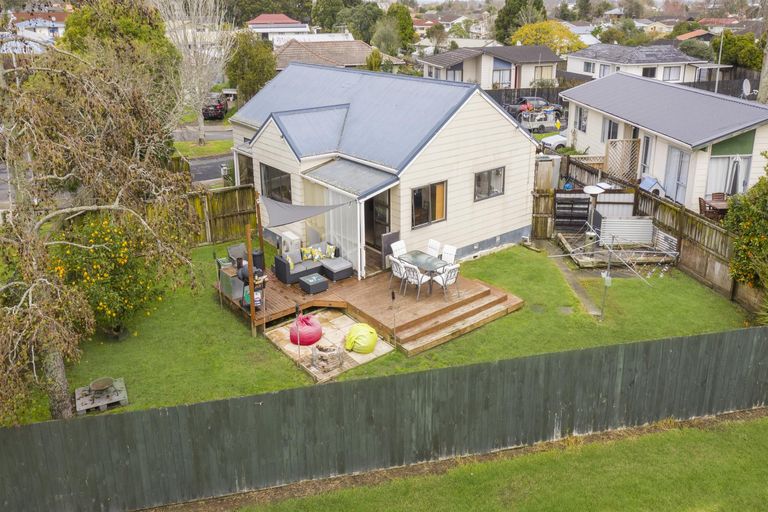 Photo of property in 12 Tilbrook Place, Papakura, 2110