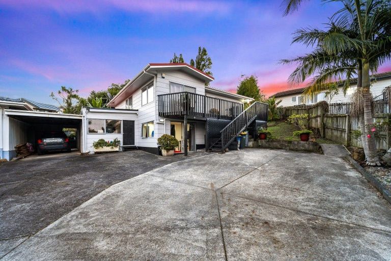 Photo of property in 327 Triangle Road, Massey, Auckland, 0614