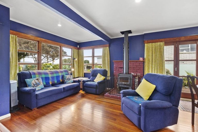 Photo of property in 13 Lorenzen Bay Road, Raglan, 3225