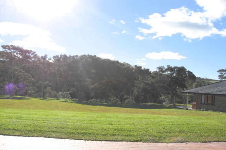 Photo of property in 10 Spinnaker Point, Haruru, 0204