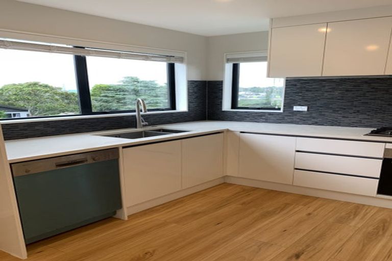 Photo of property in 59a Redwood Drive, Massey, Auckland, 0614