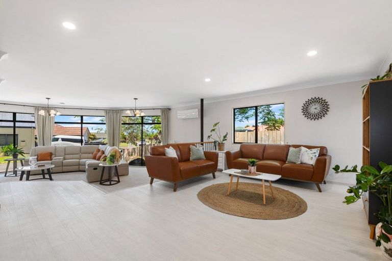 Photo of property in 22 Hoyte Place, Pukehangi, Rotorua, 3015