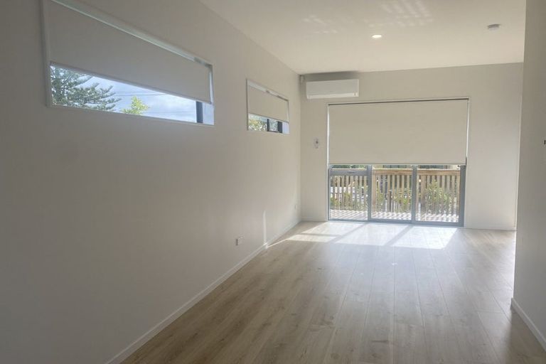 Photo of property in 1/35 Renata Crescent, Te Atatu Peninsula, Auckland, 0610