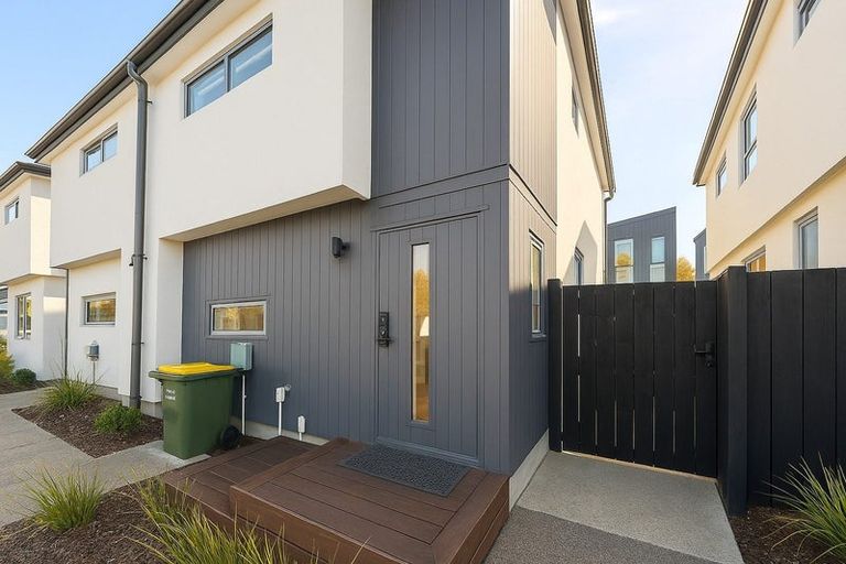 Photo of property in 8/20 Fitzherbert Road, Wainuiomata, Lower Hutt, 5014