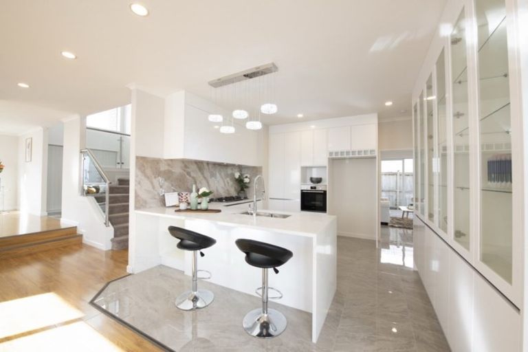 Photo of property in 11 Drover Close, Flat Bush, Auckland, 2019