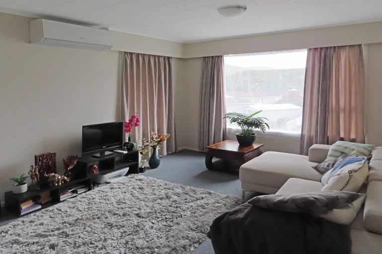 Photo of property in 3 Christchurch Crescent, Kelson, Lower Hutt, 5010