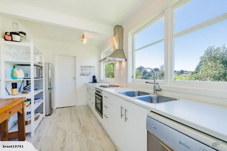 Photo of property in 19 Jeep Road, Raumati South, Paraparaumu, 5032