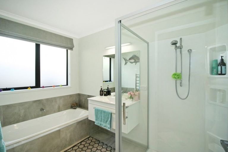 Photo of property in 260 Coronation Avenue, Welbourn, New Plymouth, 4310