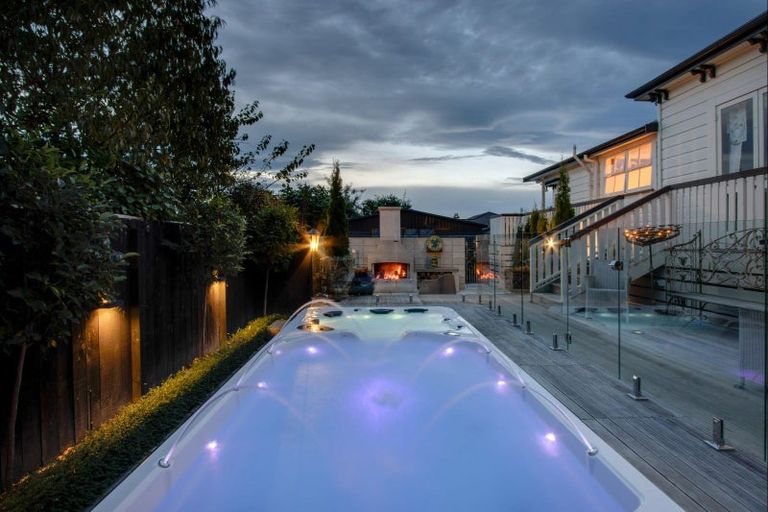 Photo of property in 12 Farndon Road, Clive, 4102