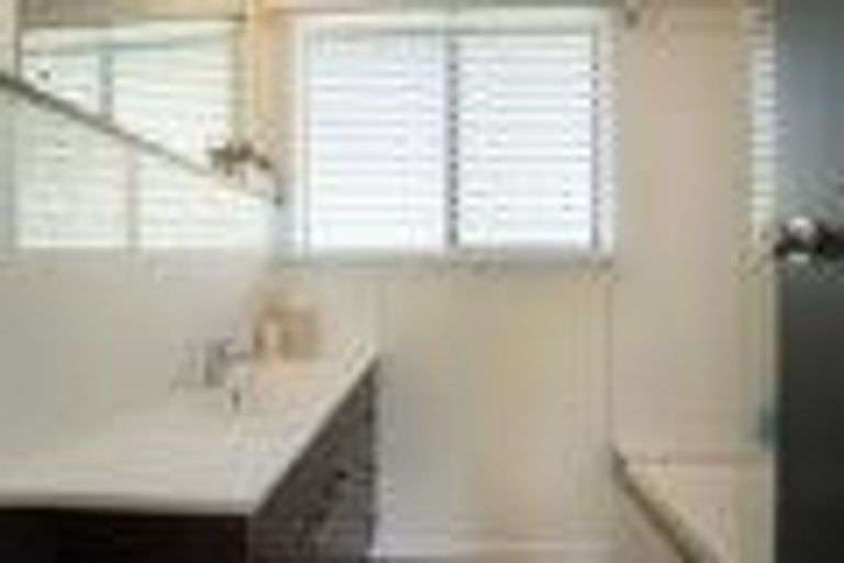 Photo of property in 146 Glendhu Road, Bayview, Auckland, 0629