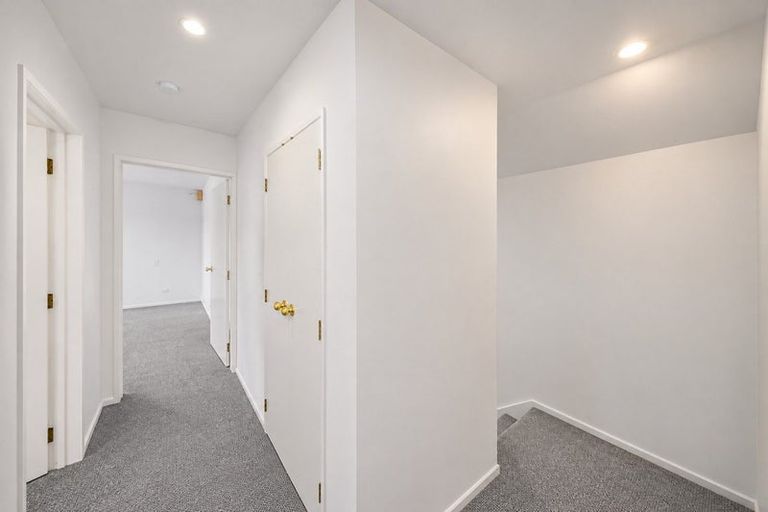 Photo of property in 32 Stewart Crescent, Hokowhitu, Palmerston North, 4410