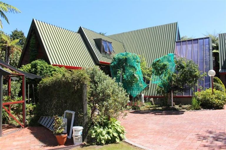 Photo of property in 8 Leith Crescent, Greymouth, 7805