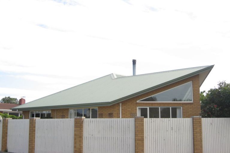 Photo of property in 3 Aztec Place, Redwood, Christchurch, 8051