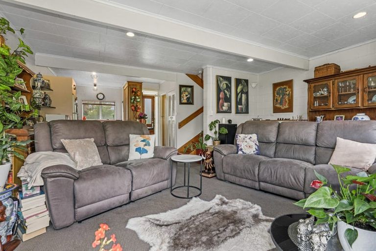 Photo of property in 100 Lake Road, Koutu, Rotorua, 3010