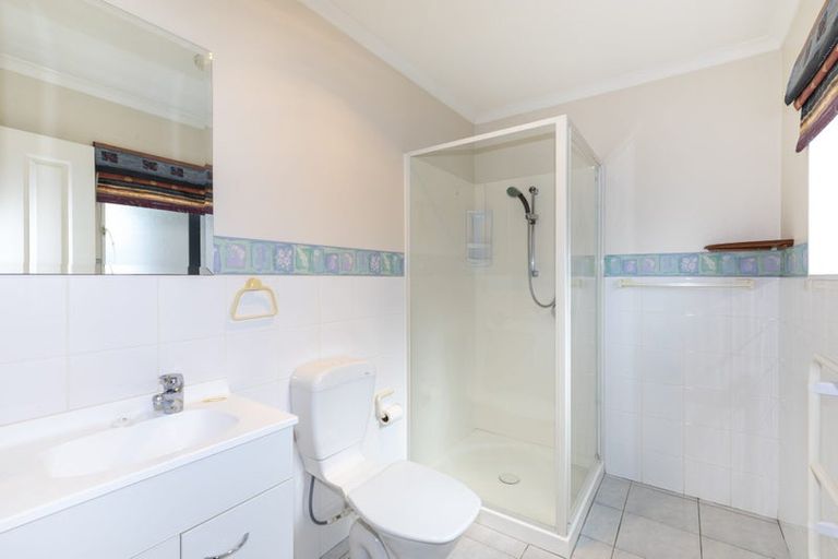 Photo of property in 13 Jeffery Reeve Crescent, Ranui, Auckland, 0612