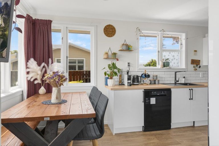 Photo of property in 23a Gladstone Street, Westport, 7825