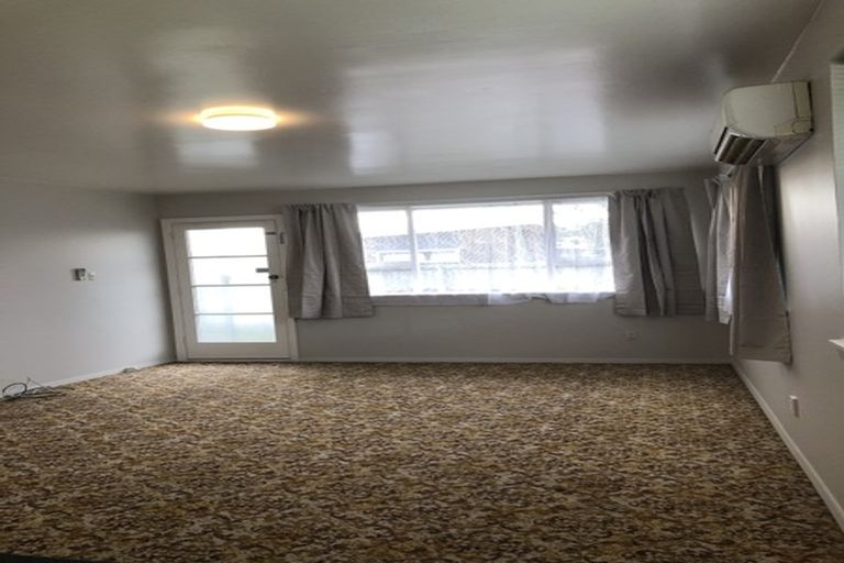 Photo of property in 4/6 Division Street, Riccarton, Christchurch, 8041