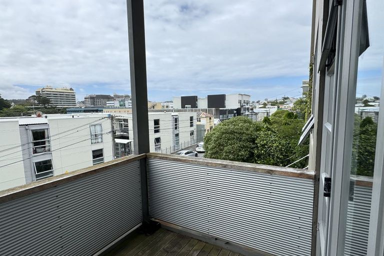 Photo of property in Vespa Apartments, 20 Hanson Street, Mount Cook, Wellington, 6021