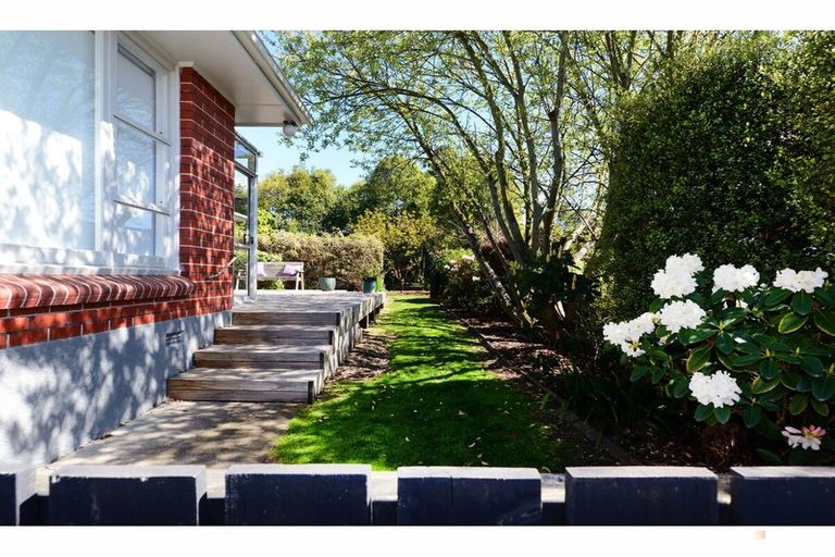 Photo of property in 15 Oxford Street, Waimate, 7924