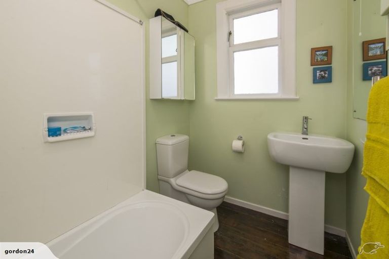 Photo of property in 46 Jackson Street, Island Bay, Wellington, 6023