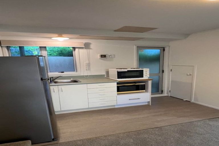 Photo of property in 1/3 Pohutukawa Avenue, Shelly Park, Auckland, 2014