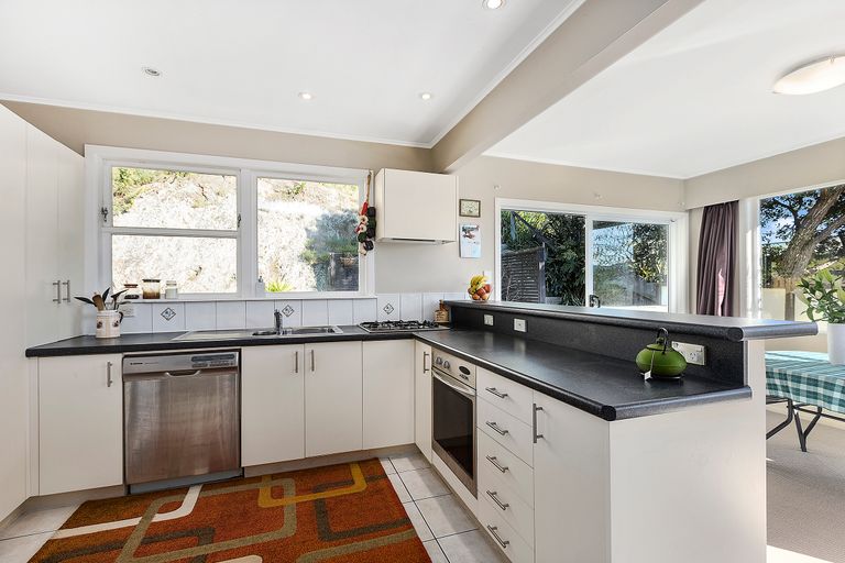 Photo of property in 28 Spinnaker Drive, Whitby, Porirua, 5024