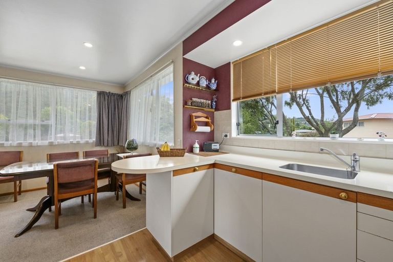 Photo of property in 19 Haylock Grove, Totara Park, Upper Hutt, 5018