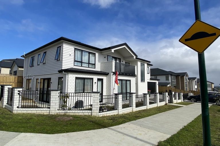 Photo of property in 81 Drumbuoy Drive, Flat Bush, Auckland, 2019