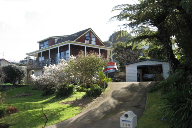 Photo of property in 220 Paku Drive, Tairua, 3508
