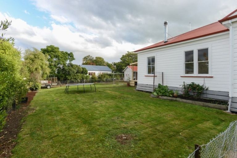Photo of property in 15 Saint Marys Road, Waipukurau, 4200