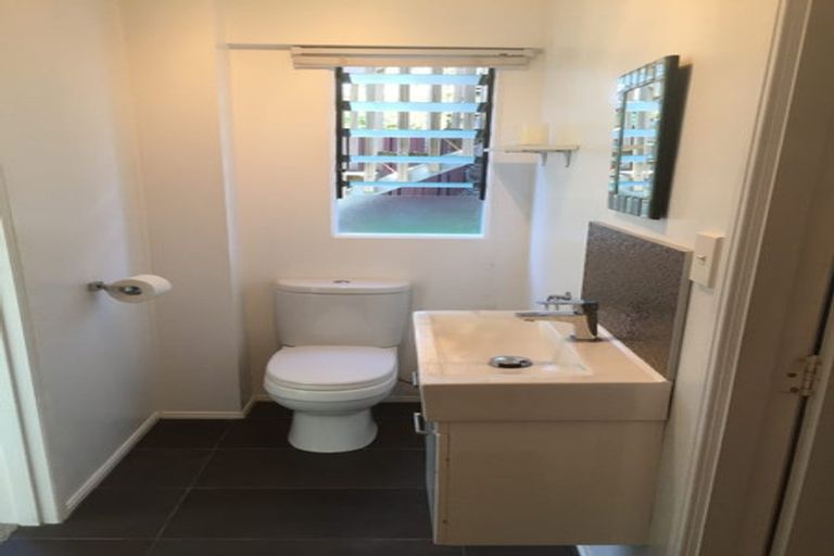 Photo of property in 3/1 Gulf Crest, Bucklands Beach, Auckland, 2012