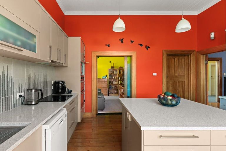 Photo of property in 24 Latham Street, Napier South, Napier, 4110