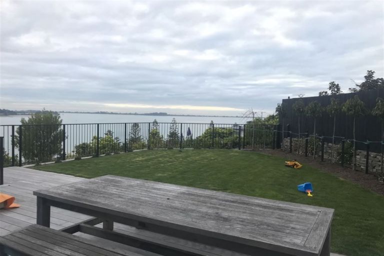 Photo of property in 11 Te Awakura Terrace, Mount Pleasant, Christchurch, 8081