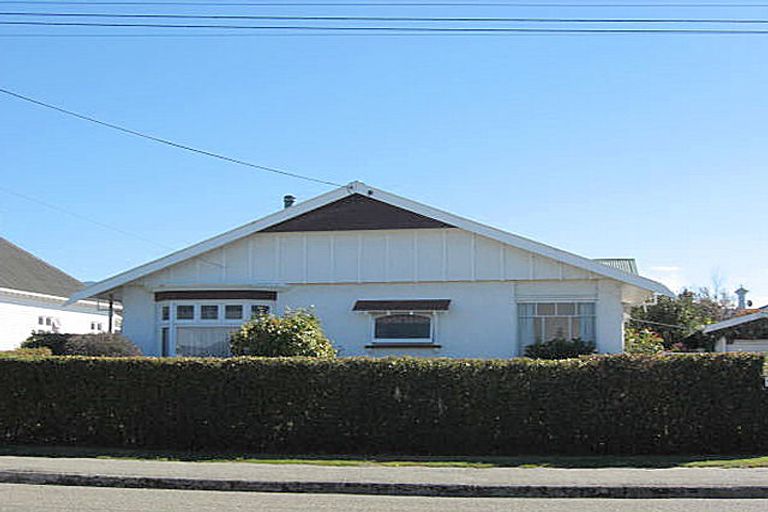 Photo of property in 10 Harris Street, Waimate, 7924
