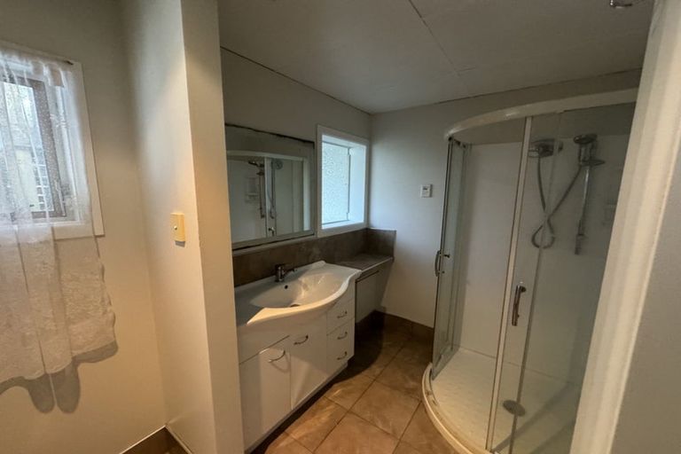 Photo of property in 28 Halver Road, Hillpark, Auckland, 2102