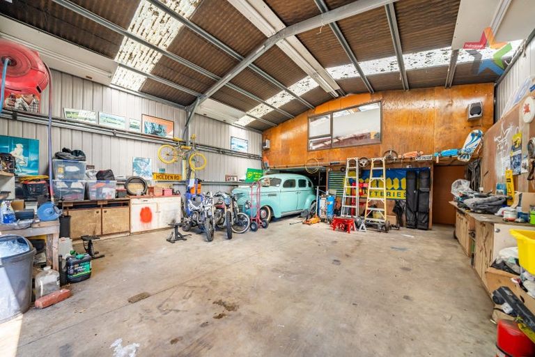 Photo of property in 27 Foster Crescent, Belmont, Lower Hutt, 5010