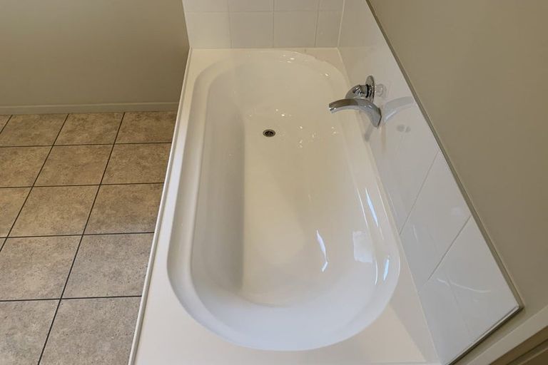 Photo of property in 5 Weka Place, Picton, 7220