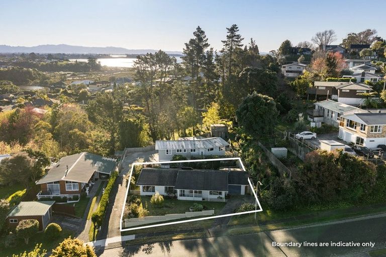 Photo of property in 5 Graham Place, Bellevue, Tauranga, 3110
