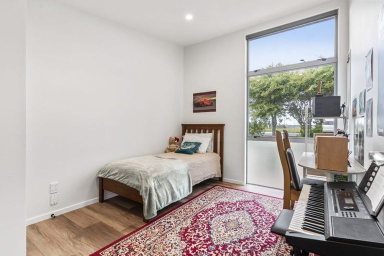 Photo of property in 12/20 Schnapper Rock Road, Schnapper Rock, Auckland, 0632