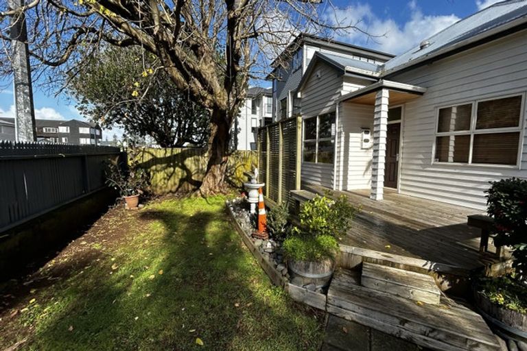 Photo of property in 1/833 Manukau Road, Royal Oak, Auckland, 1061