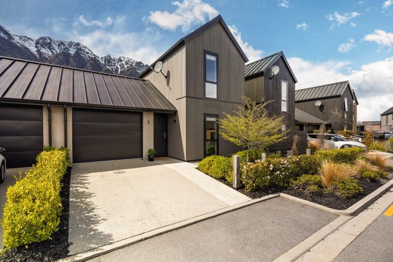 Photo of property in 3 Mulholland Drive, Jacks Point, 9371